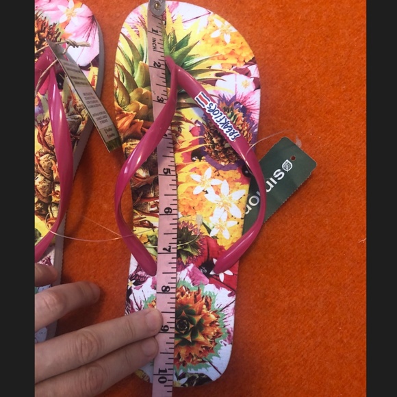 Freak Flops colourful flip flops sandals with flowers and pineapples NWT - Picture 6 of 6